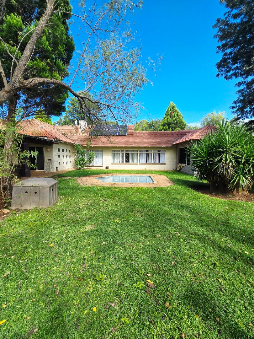 5 Bedroom Property for Sale in Flamwood North West